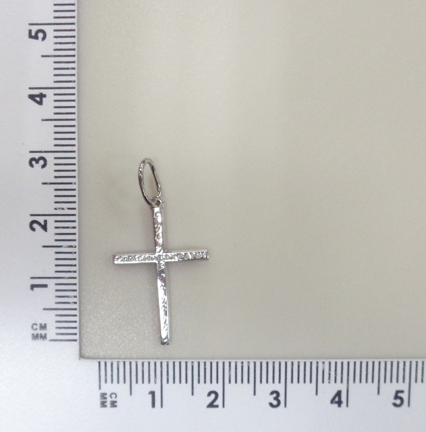 Подвеска-крест из белого золота